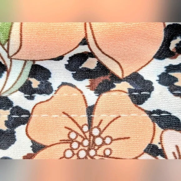 Tropical Leopard Yoga Crop Top – Workout Activewear | NWT Size Large - Picture 11 of 13